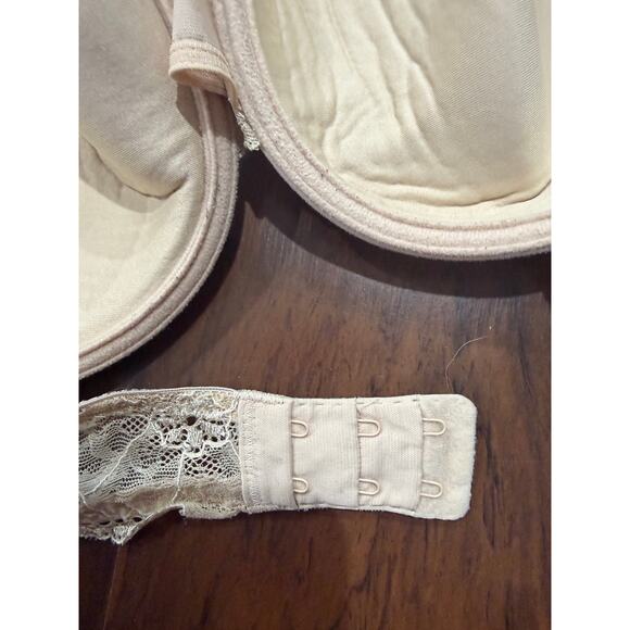 Wacoal Underwire Beige Bra Size 34 D - Picture 3 of 5